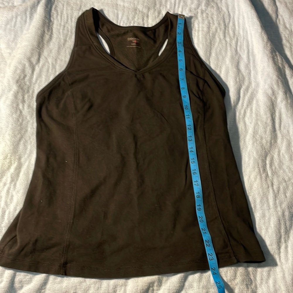 Womens xl workout tank with shelf bra